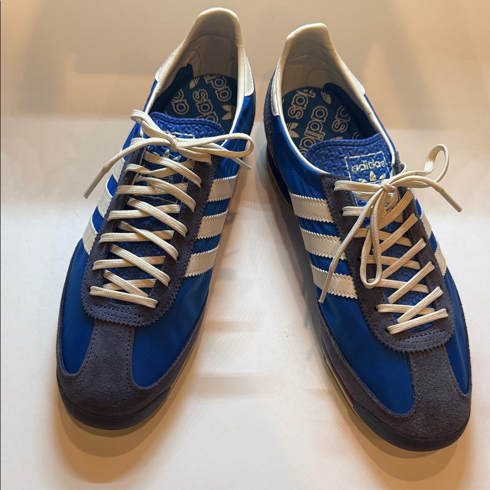 Adidas Women’s Blue and White Sneakers NIB